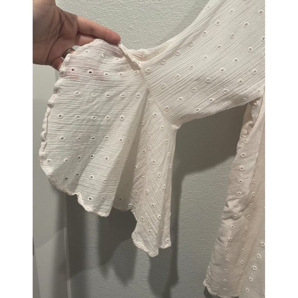 LC LAUREN CONRAD Cream Pinko Eyelet Bell 3/4 Sleeve - Picture 3 of 5